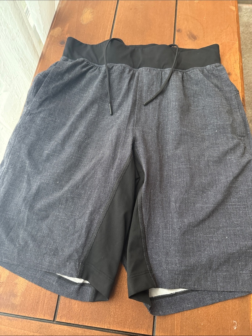 lululemon athletica Men's Heathered Charcoal Hybrid Shorts